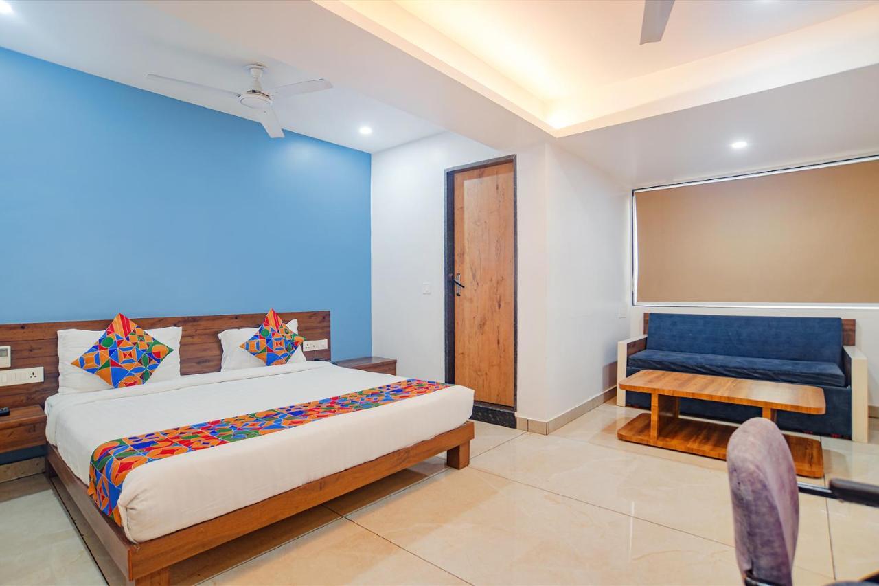 Fabhotel Blue Marine 3*